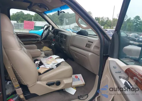 2000 Ford Excursion Limited from USA, damaged, VIN 1FMNU43S8YEB53976